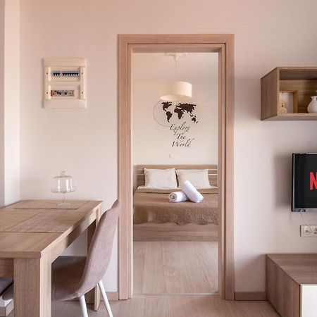 Minimalist Apartments W/ View เทสซาโลนิกิ ภายนอก รูปภาพ