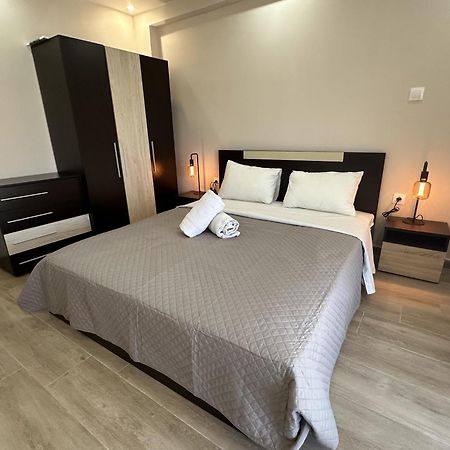 Minimalist Apartments W/ View เทสซาโลนิกิ ภายนอก รูปภาพ