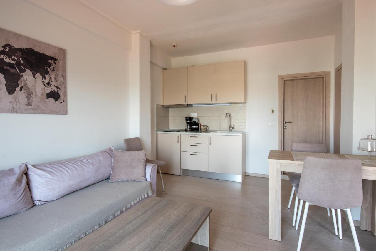 Minimalist Apartments W/ View เทสซาโลนิกิ ภายนอก รูปภาพ