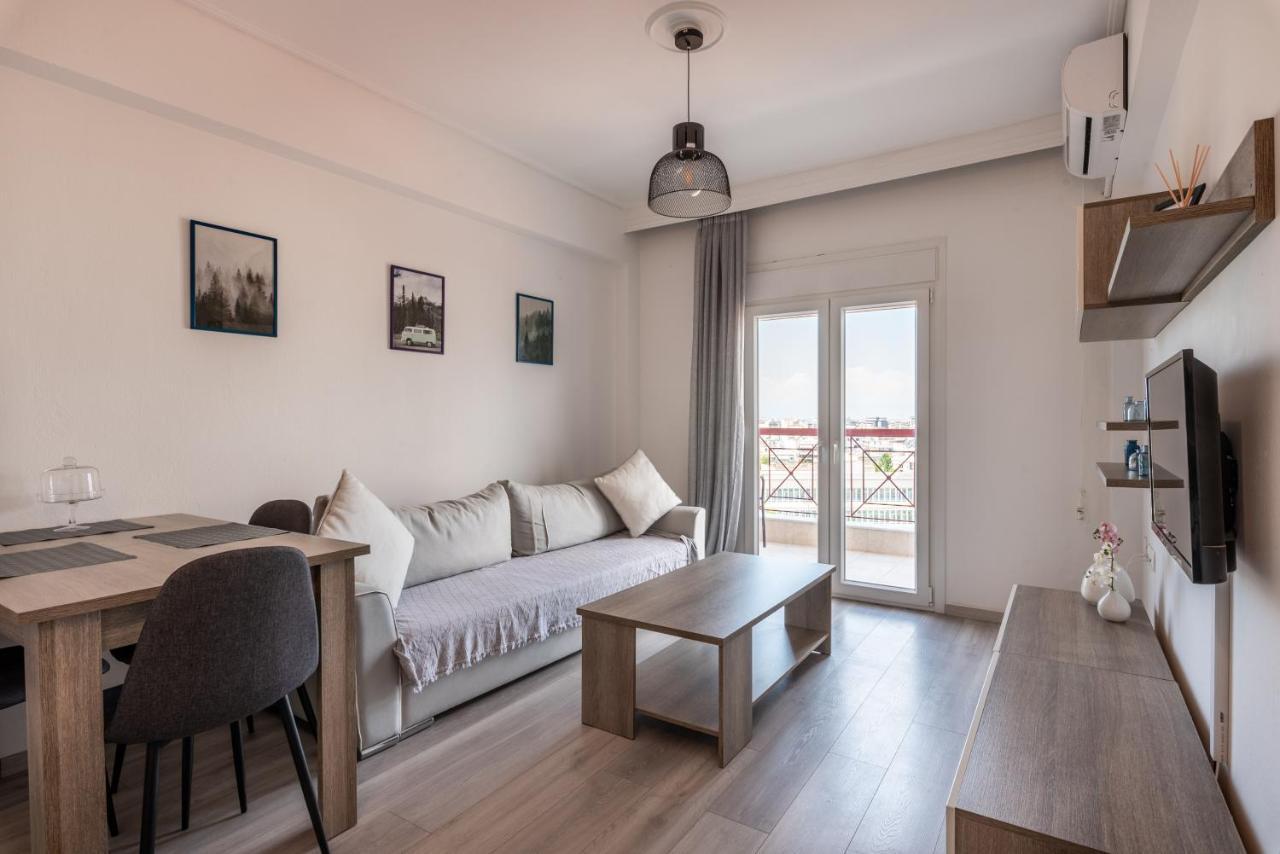 Minimalist Apartments W/ View เทสซาโลนิกิ ภายนอก รูปภาพ