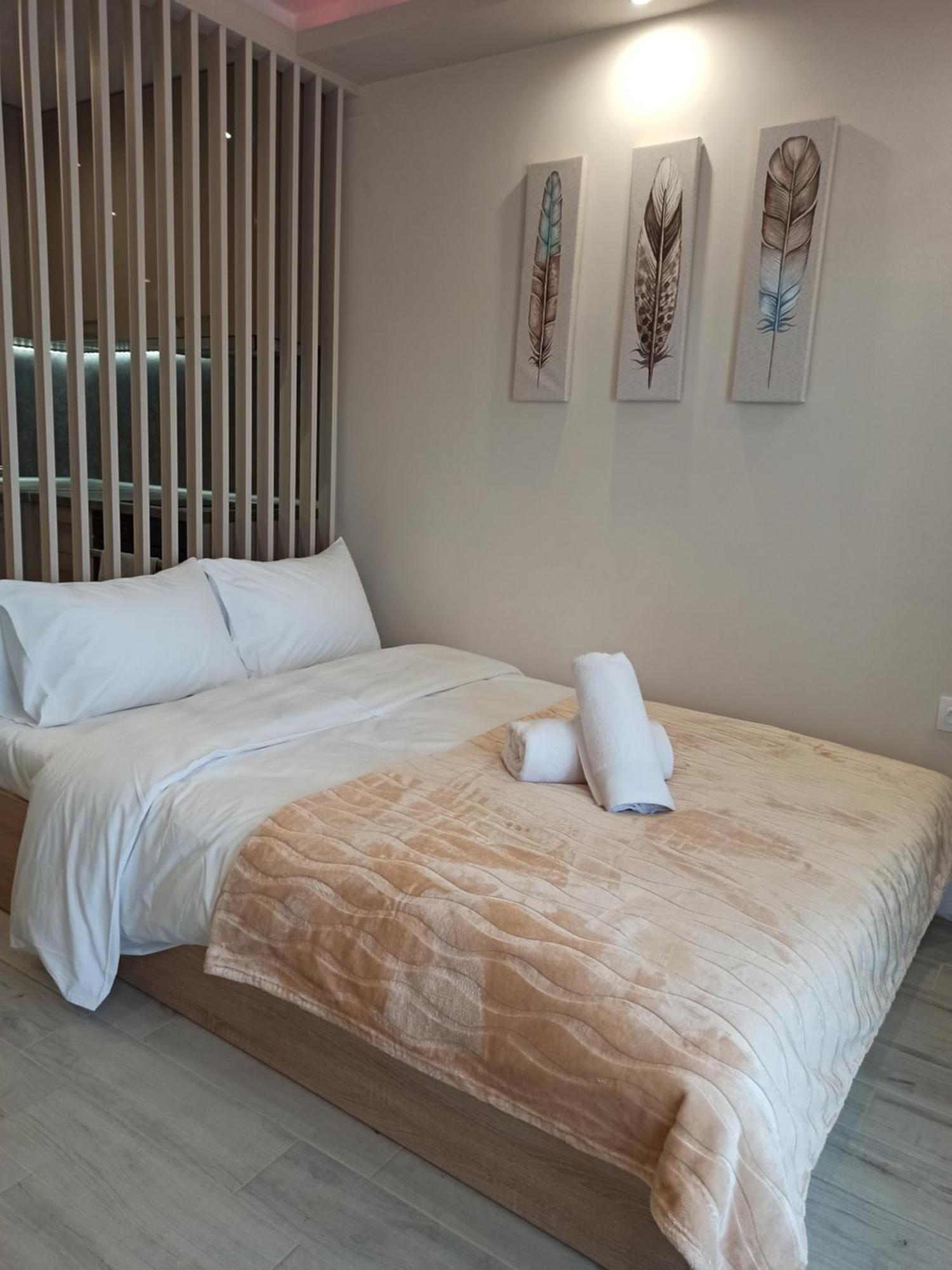Minimalist Apartments W/ View เทสซาโลนิกิ ภายนอก รูปภาพ