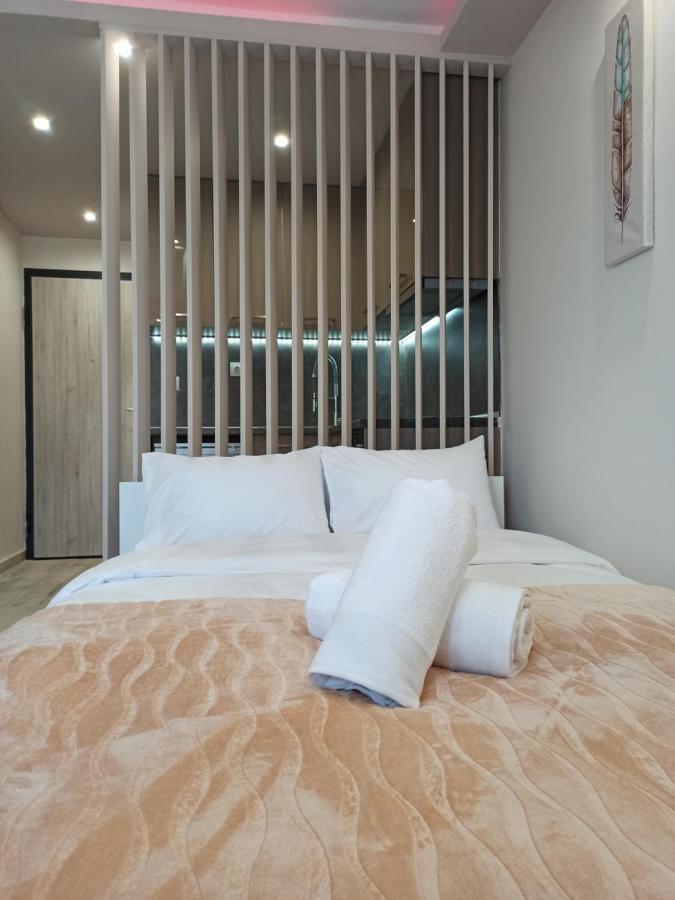 Minimalist Apartments W/ View เทสซาโลนิกิ ภายนอก รูปภาพ